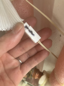 水漏れで濡れているダイキンエコキュート温度センサーコネクタ