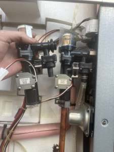 長府エコキュートEHPE-457のお湯張り電磁弁