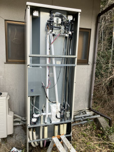 岡山市北区で修理した日立エコキュートBHP-TA56Rの外観