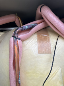ダイキンエコキュートEQ46HFVのタンク内で腐食した銅管