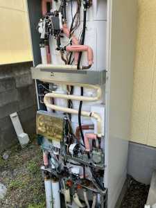 赤磐市で修理したダイキンエコキュートEQ37LFVの外観